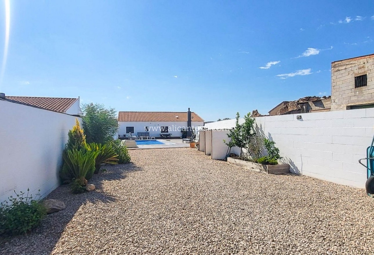 Venta - Villa  - Caudete