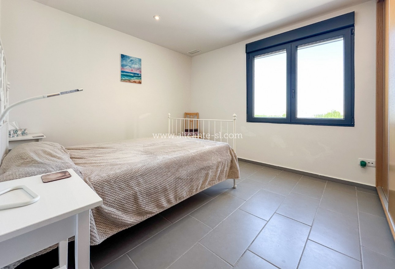 Venta - Villa  - Hondón de las Nieves