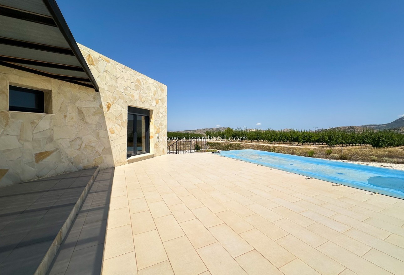 Venta - Villa  - Hondón de las Nieves