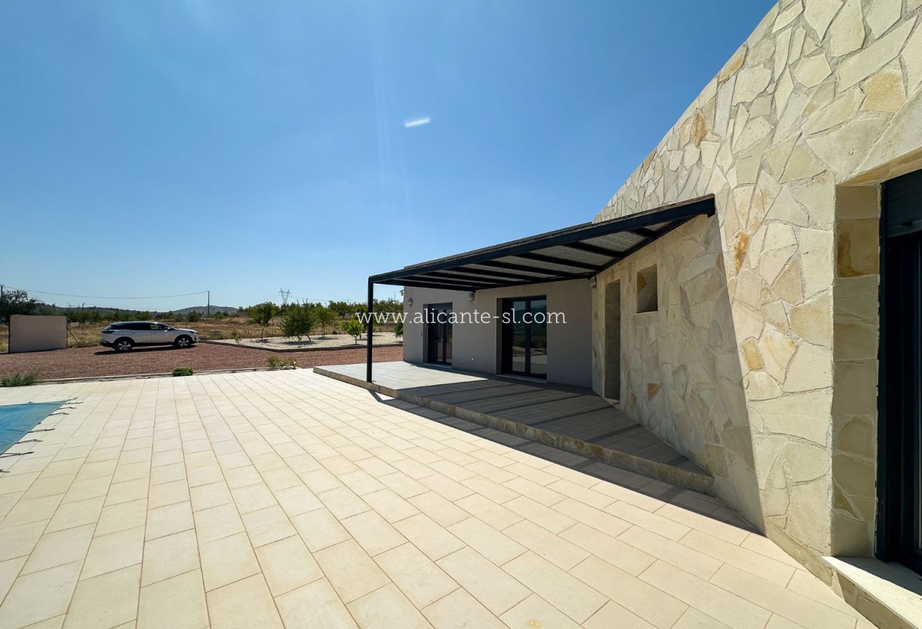 Venta - Villa  - Hondón de las Nieves