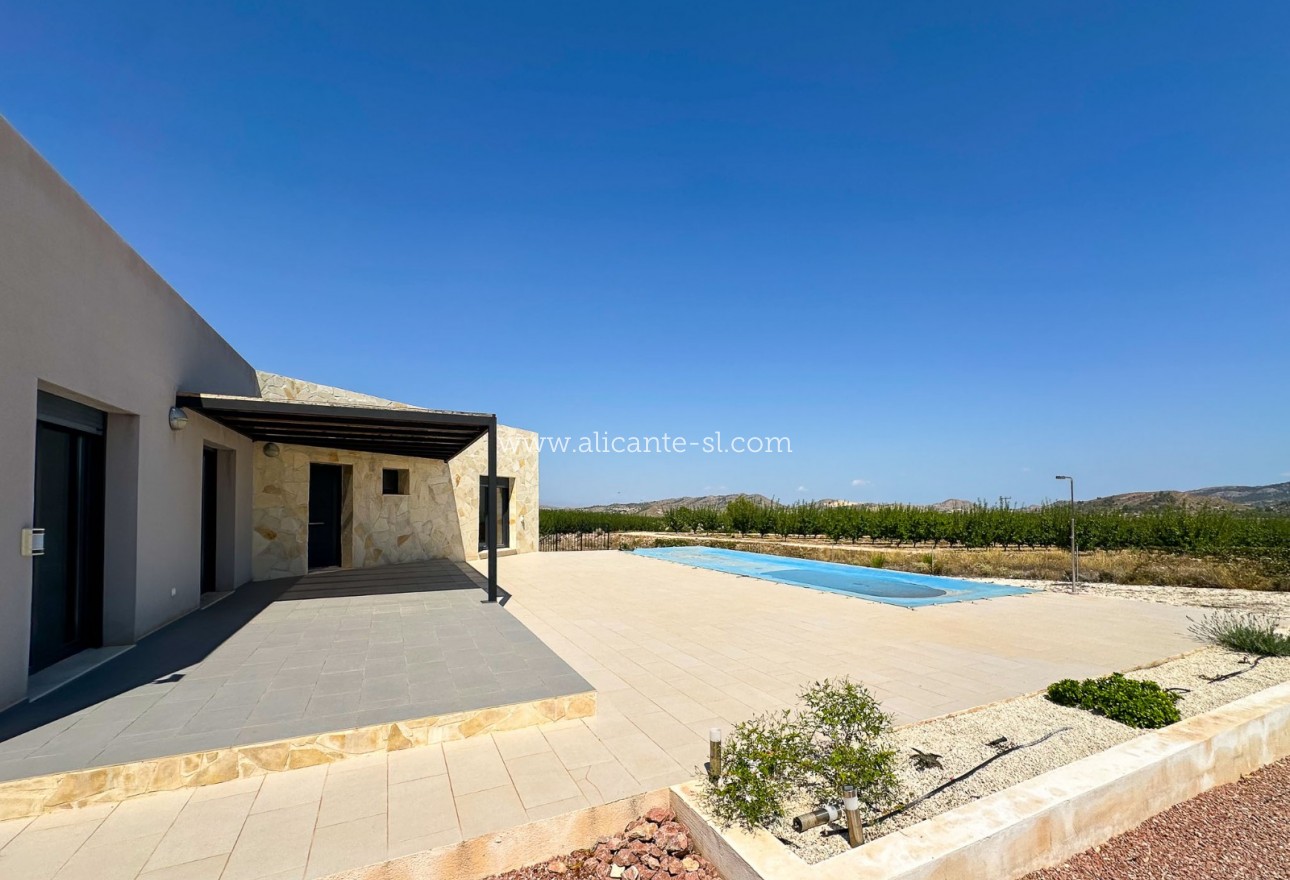 Venta - Villa  - Hondón de las Nieves