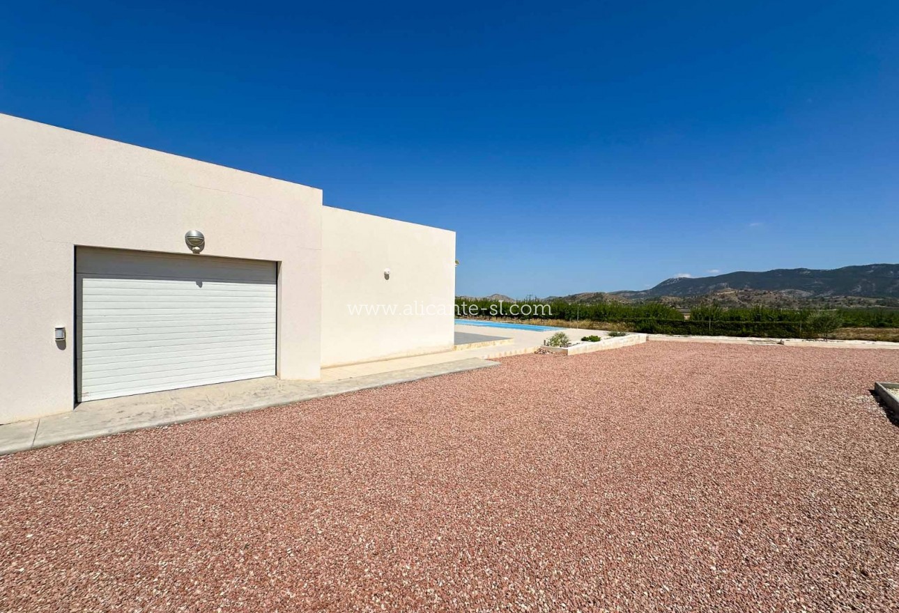 Venta - Villa  - Hondón de las Nieves