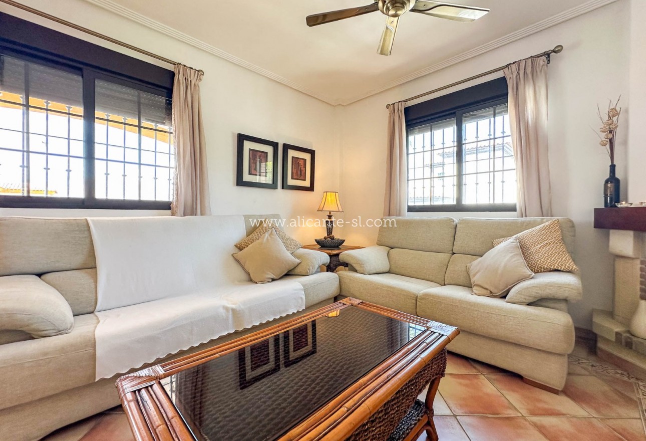 Venta - Villa  - Hondón de las Nieves