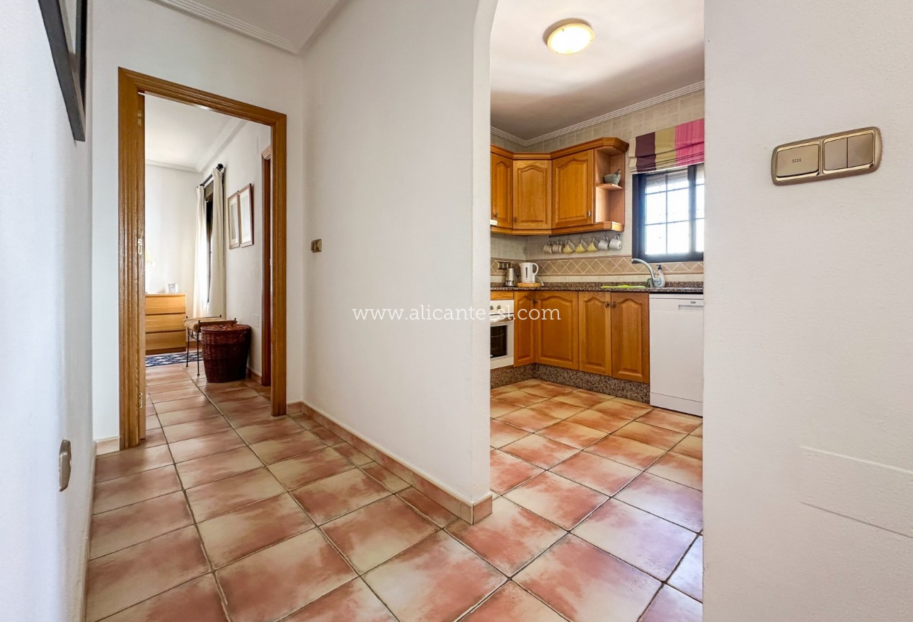 Venta - Villa  - Hondón de las Nieves