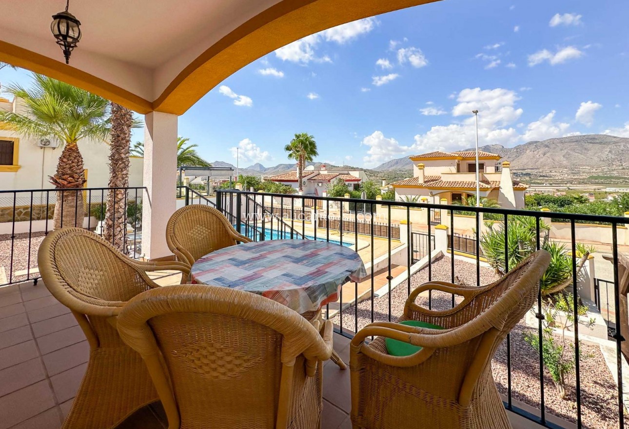 Venta - Villa  - Hondón de las Nieves