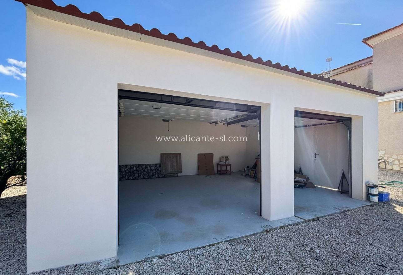 Venta - Villa  - Hondón de las Nieves