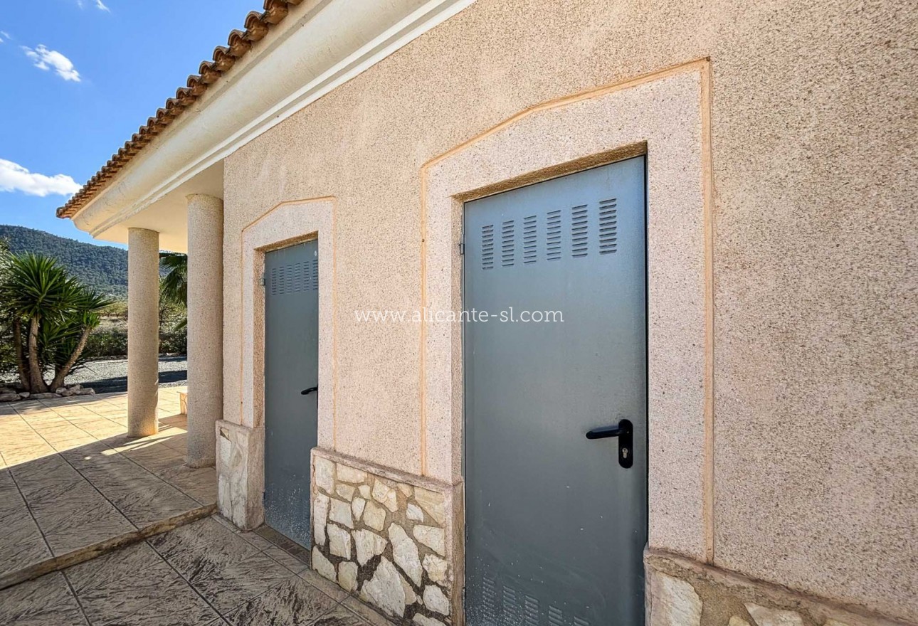 Venta - Villa  - Hondón de las Nieves