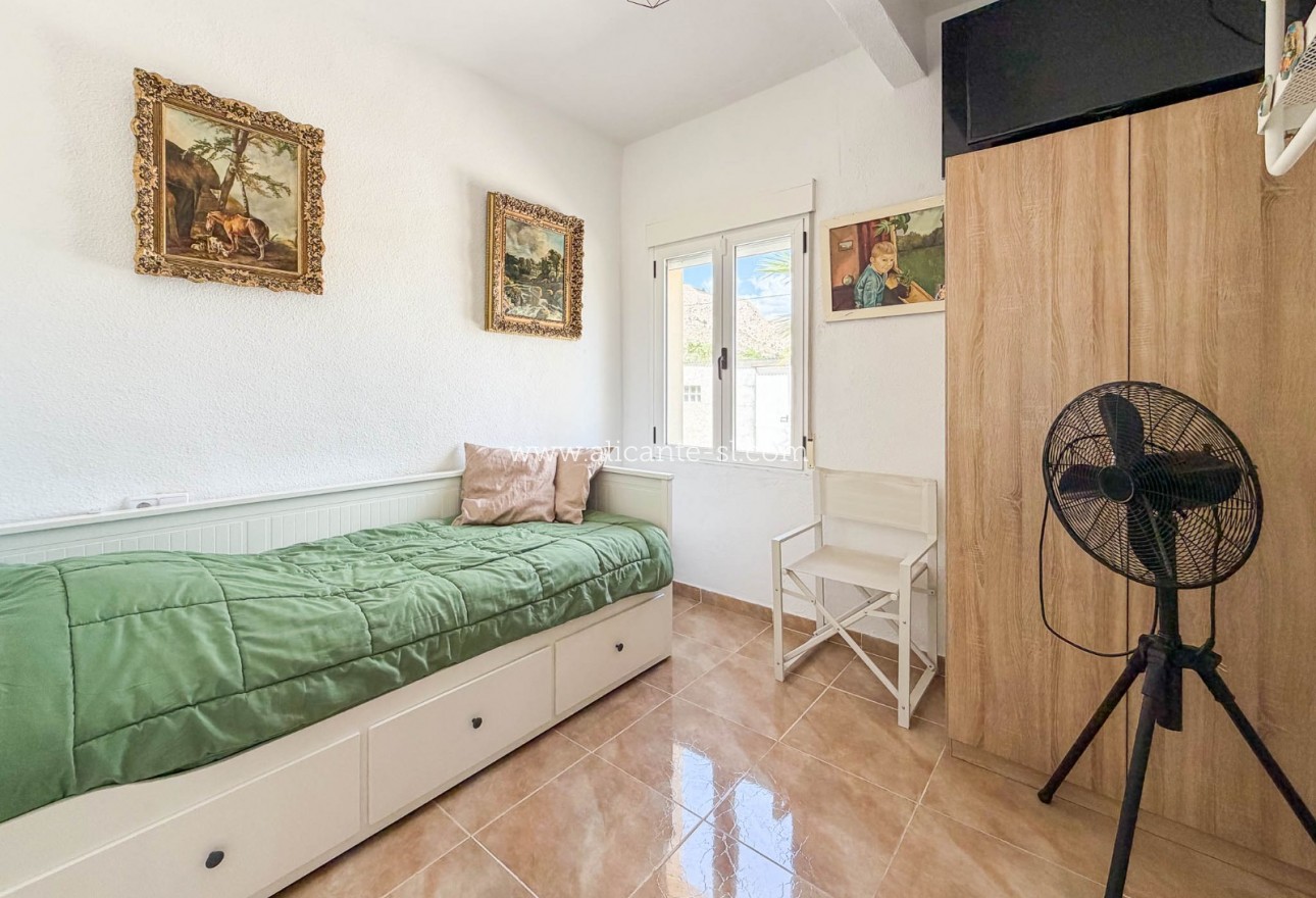 Venta - Villa  - Hondón de las Nieves