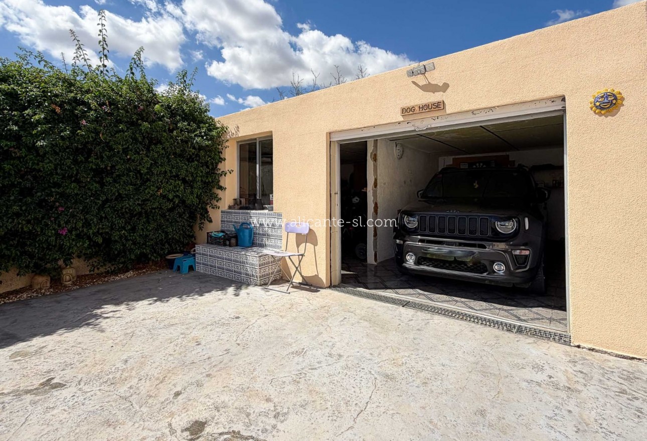 Venta - Villa  - Hondón de las Nieves