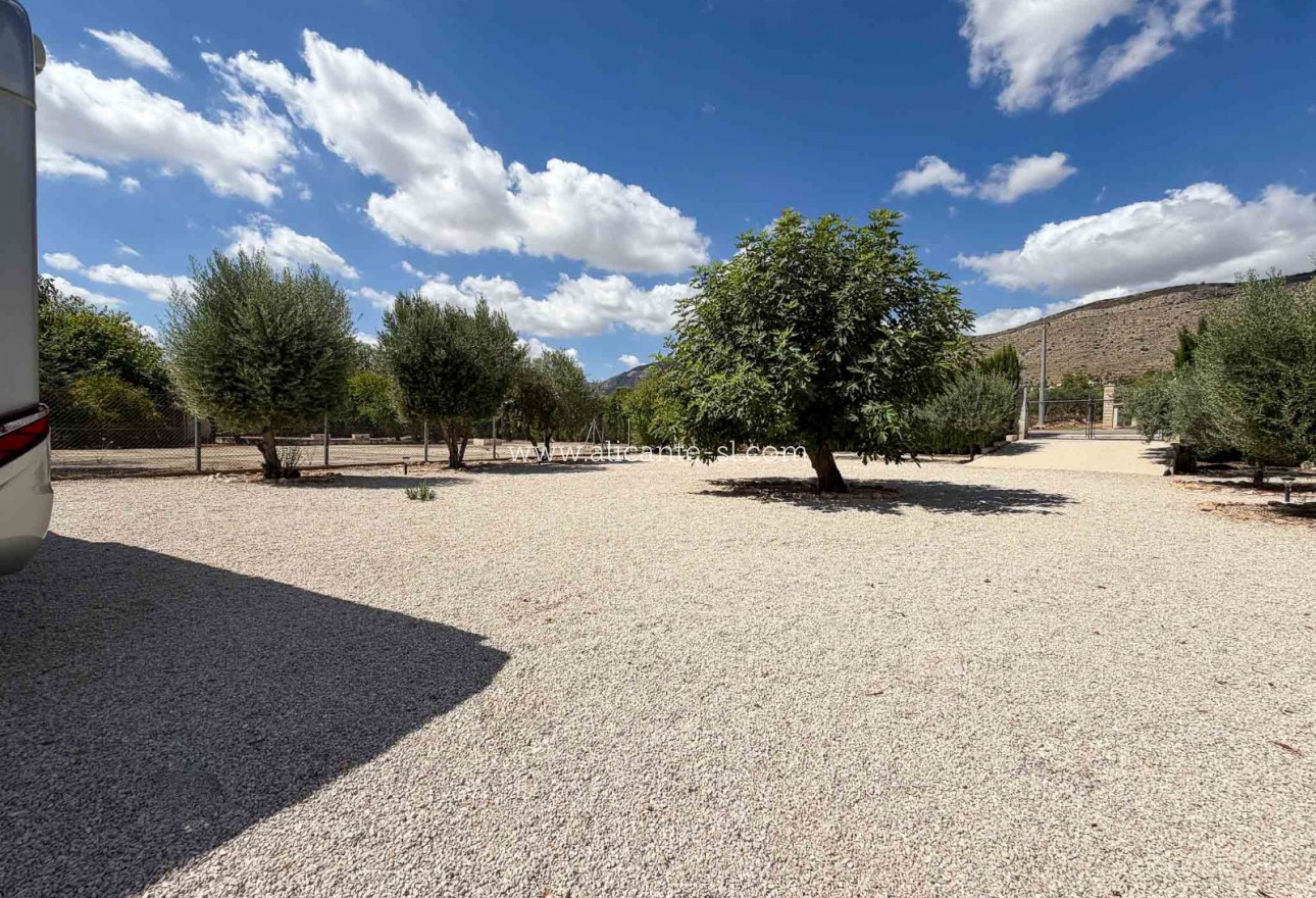Venta - Villa  - Hondón de las Nieves