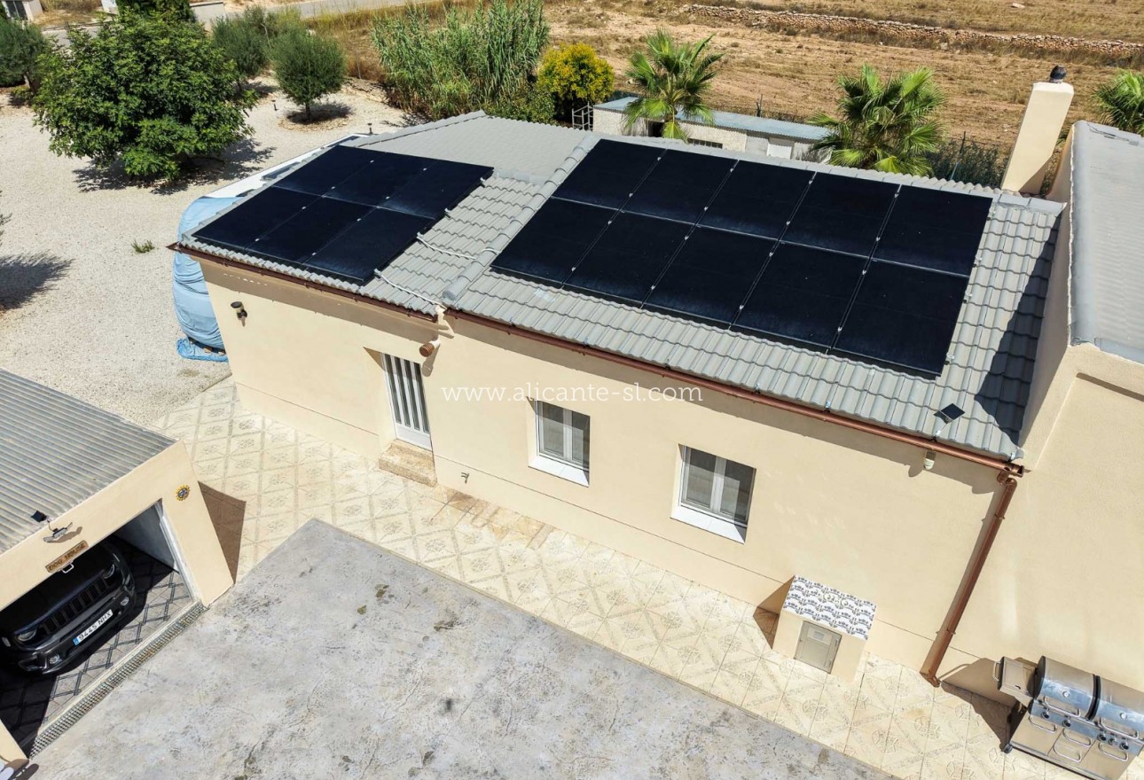 Venta - Villa  - Hondón de las Nieves