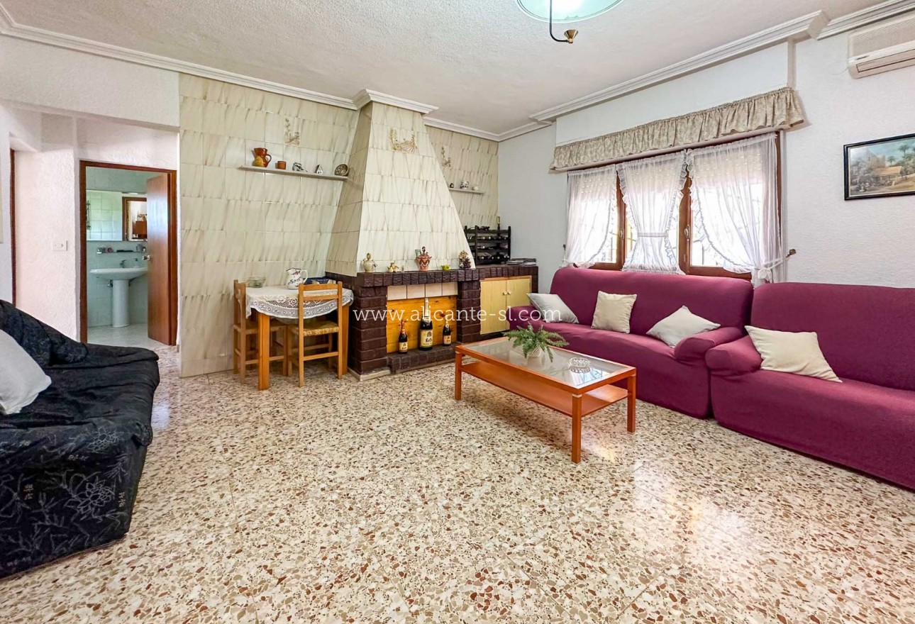 Venta - Villa  - Hondón de las Nieves