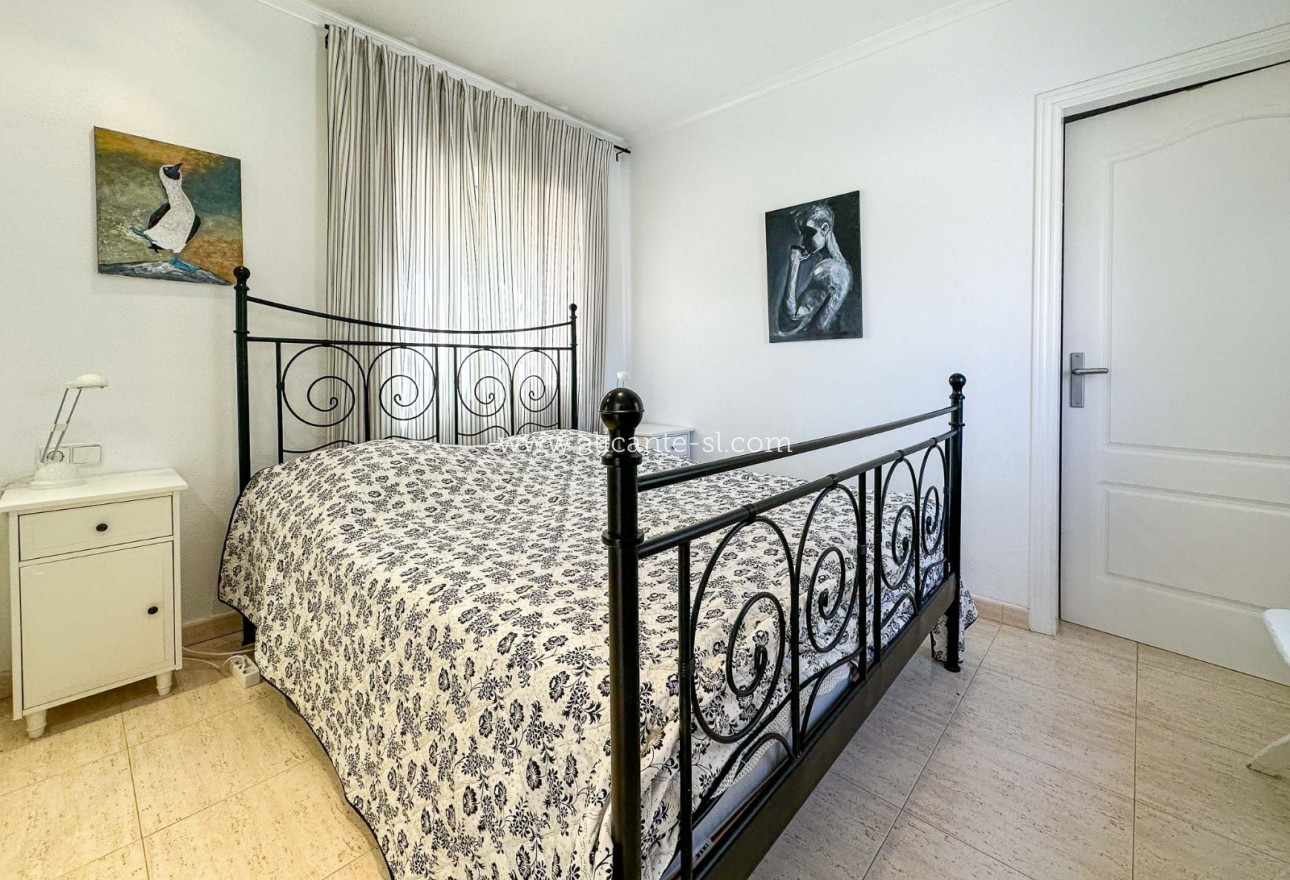 Venta - Villa  - Hondón de las Nieves