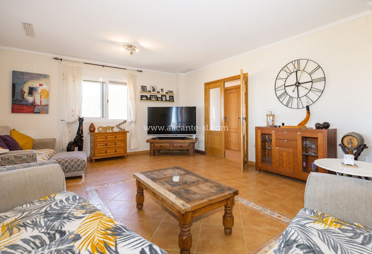 Venta - Villa  - Hondón de las Nieves