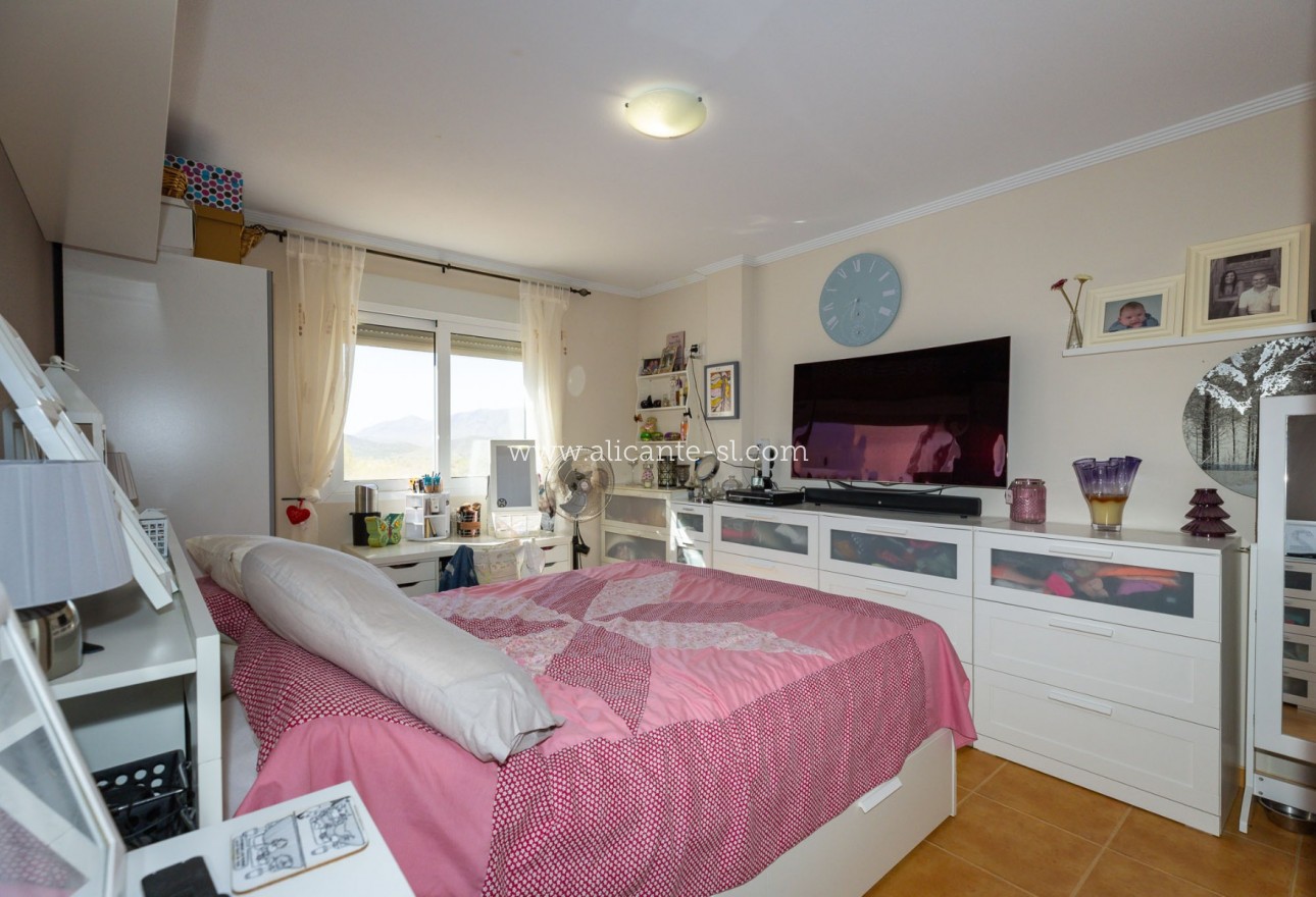 Venta - Villa  - Hondón de las Nieves