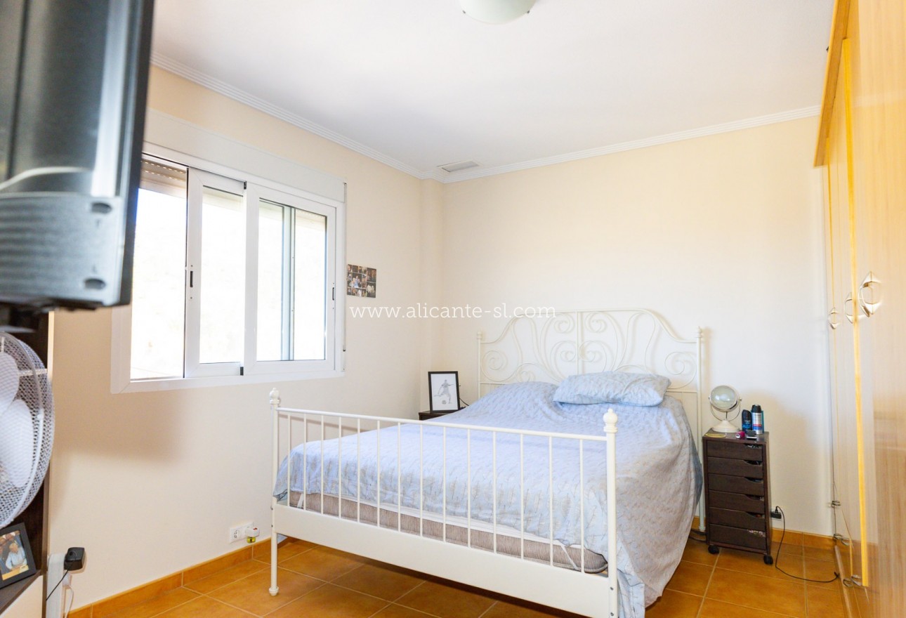 Venta - Villa  - Hondón de las Nieves