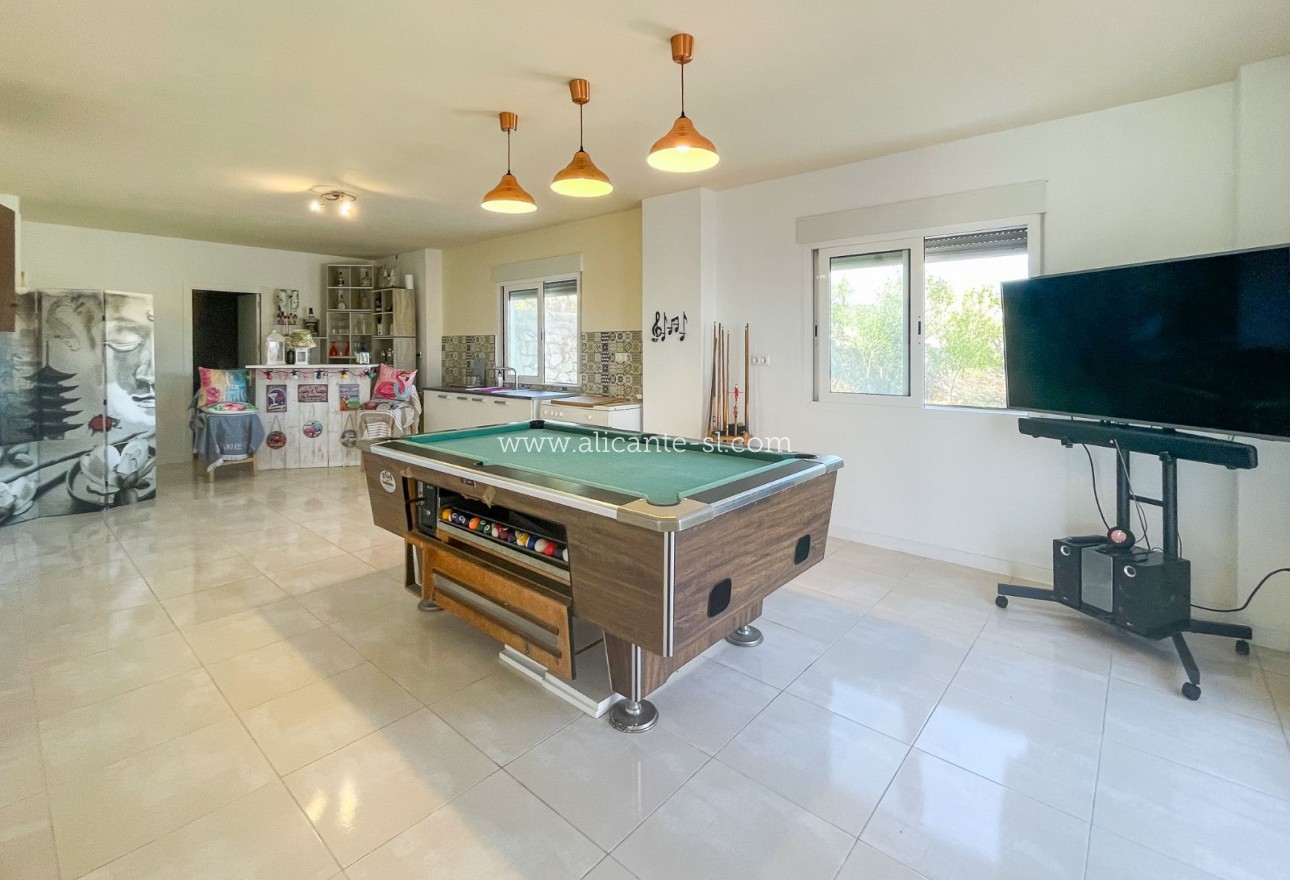 Venta - Villa  - Hondón de las Nieves