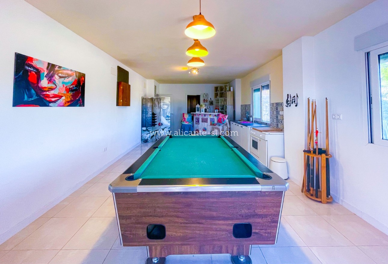 Venta - Villa  - Hondón de las Nieves