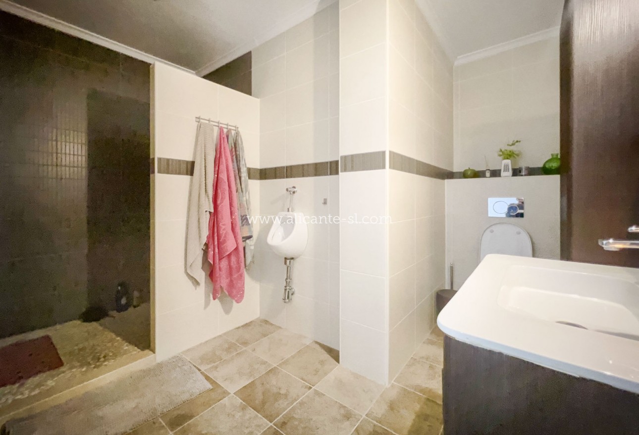 Venta - Villa  - Hondón de las Nieves