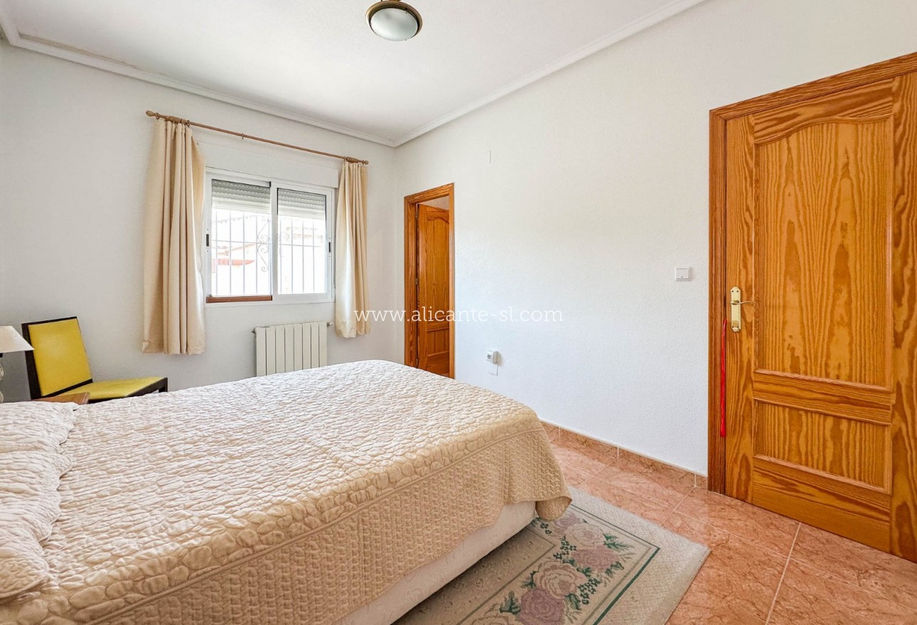 Venta - Villa  - Hondón de los Fráiles