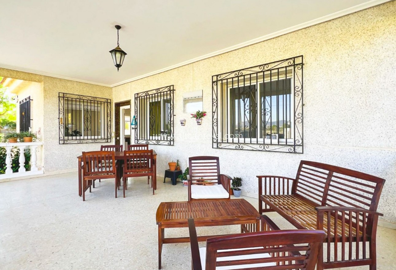 Venta - Villa  - Hondón de los Fráiles