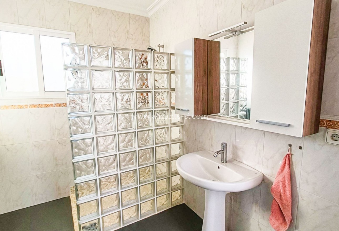 Venta - Villa  - Hondón de los Fráiles