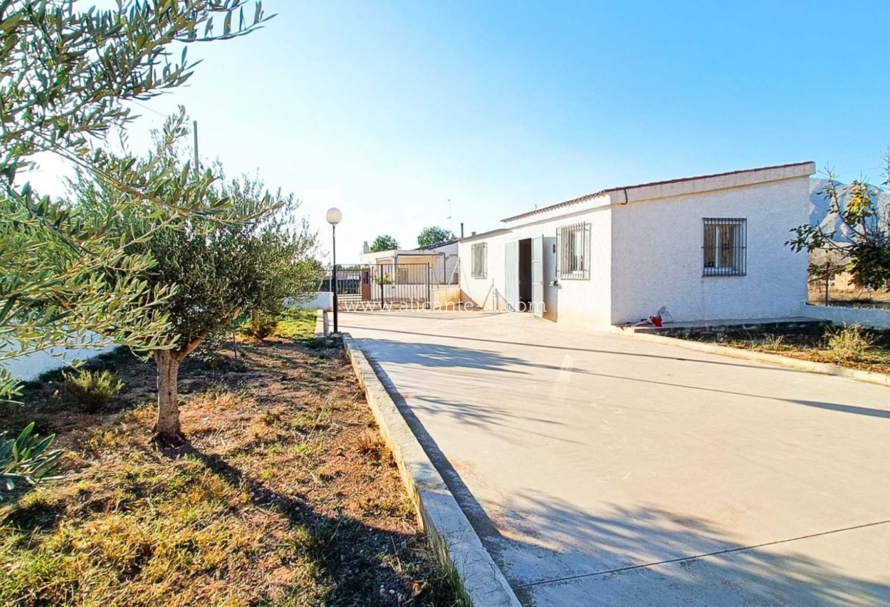 Venta - Villa  - Hondón de los Fráiles