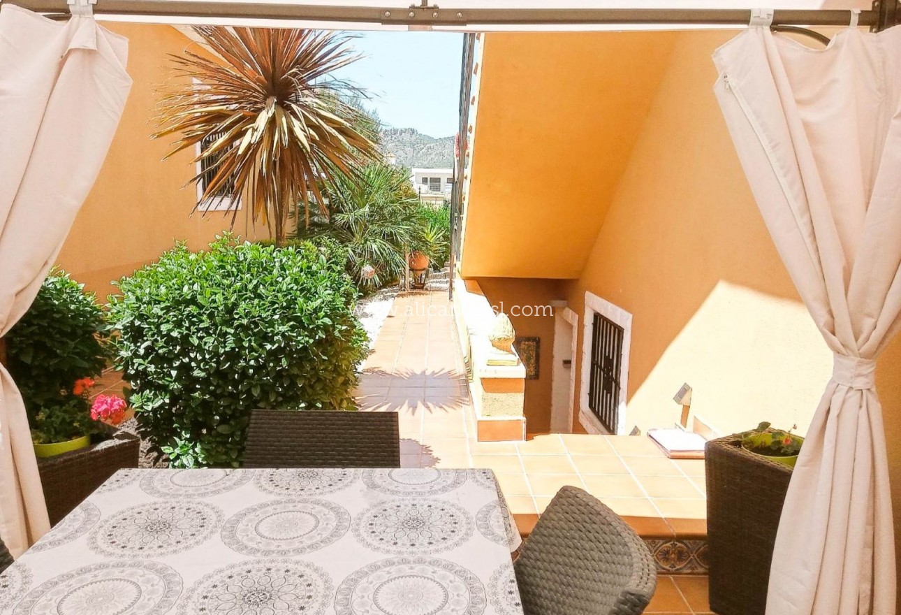 Venta - Villa  - La Romana