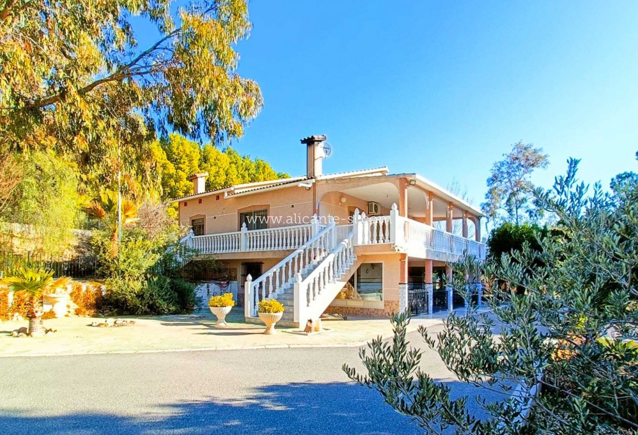 Venta - Villa  - La Romana