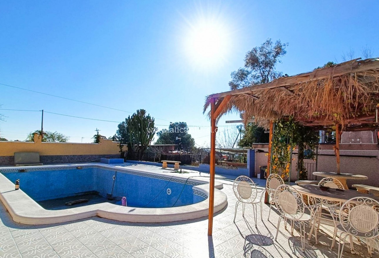 Venta - Villa  - La Romana