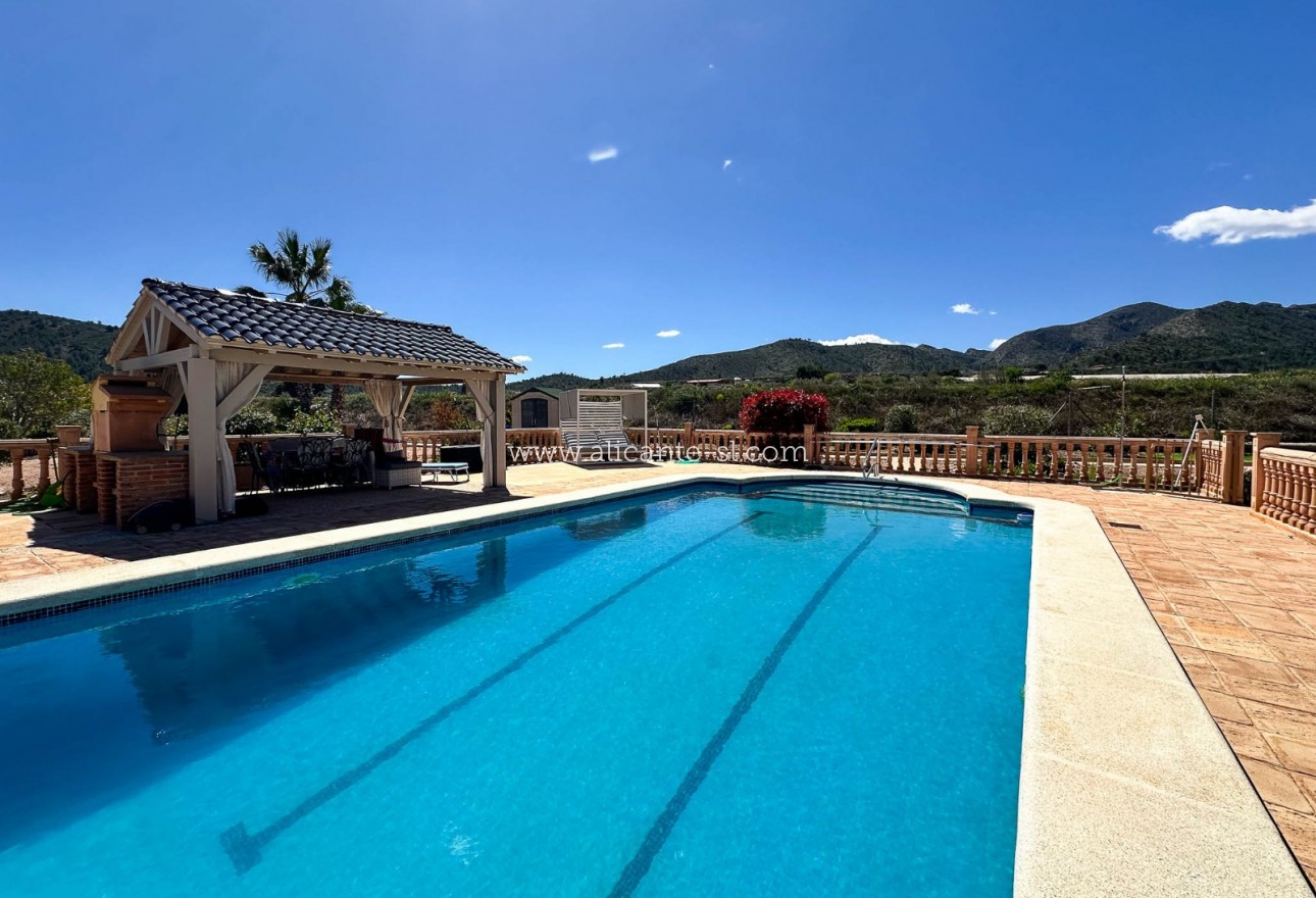 Venta - Villa  - La Romana