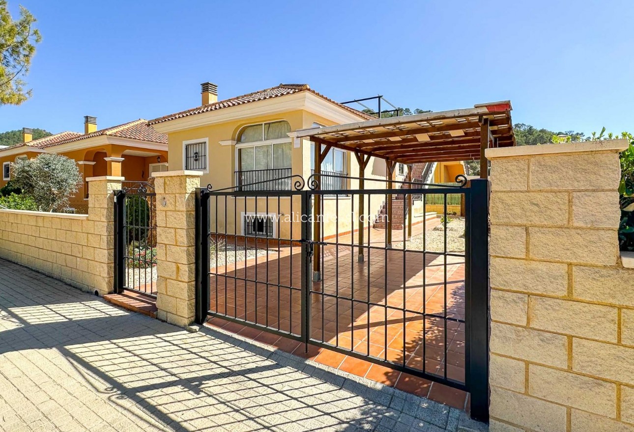 Venta - Villa  - La Romana