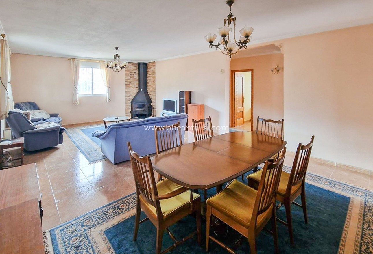 Venta - Villa  - La Romana