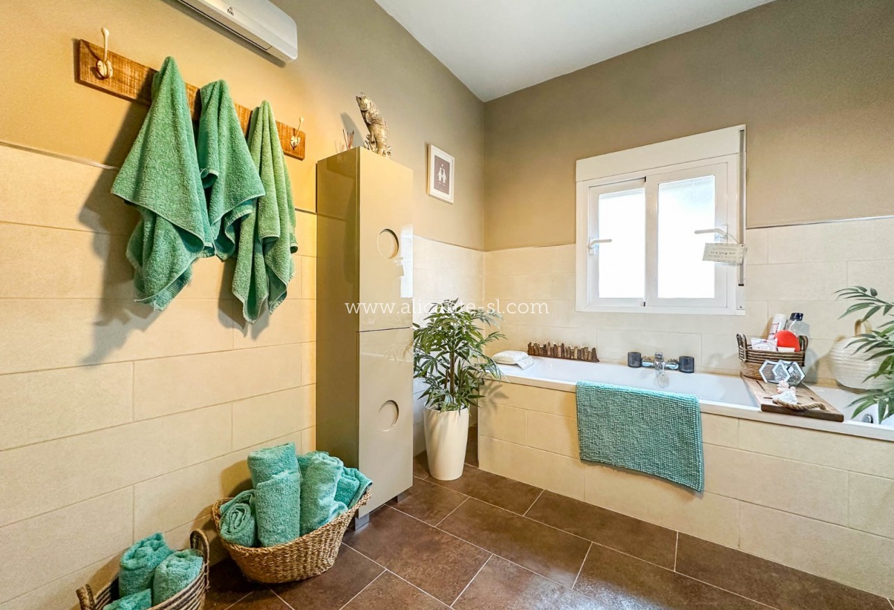 Venta - Villa  - La Romana