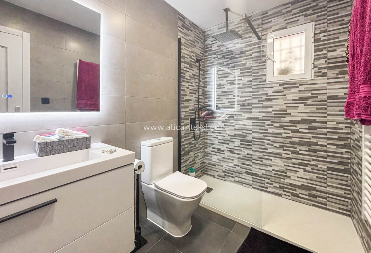 Venta - Villa  - Monforte del Cid