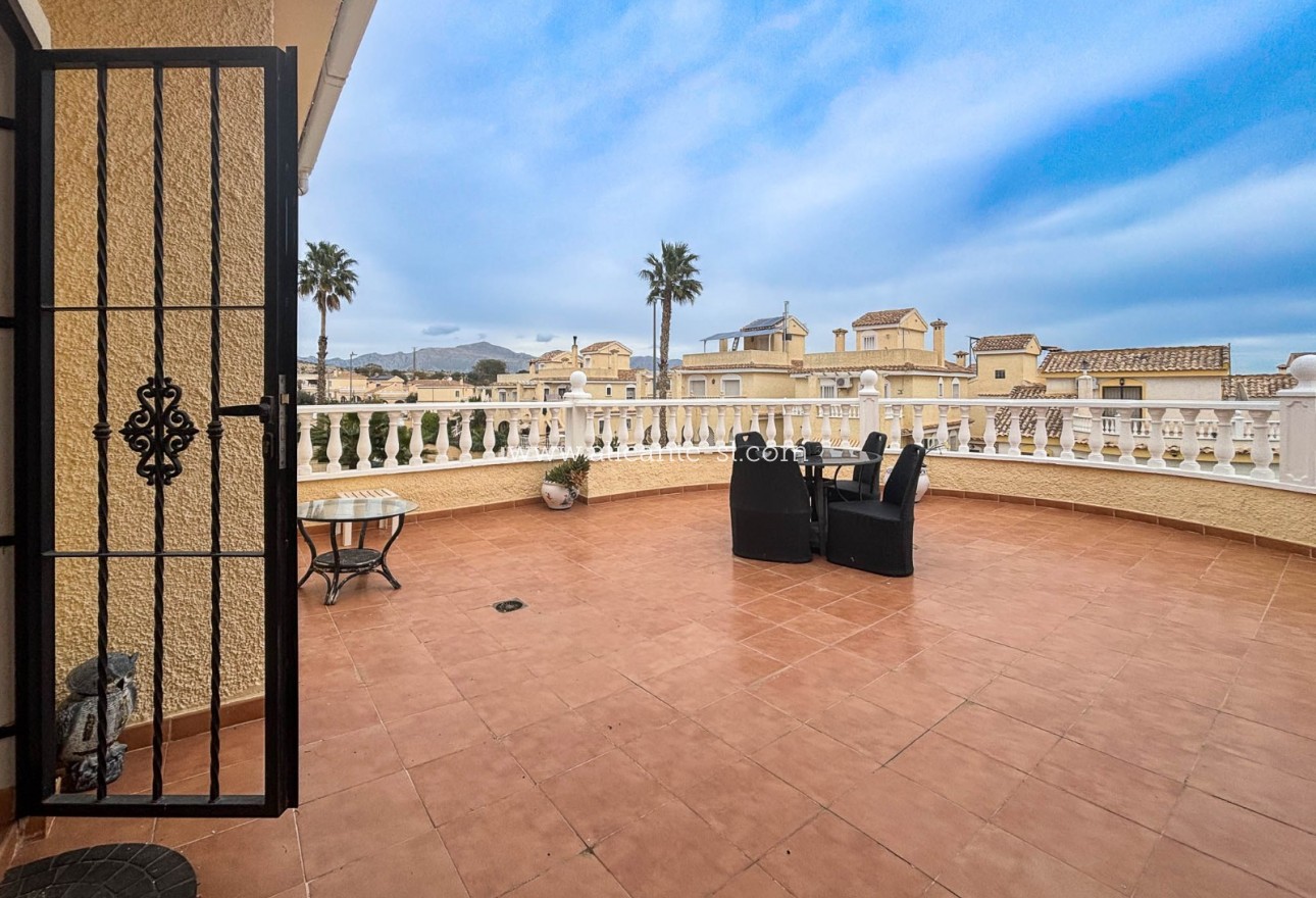 Venta - Villa  - Monforte del Cid