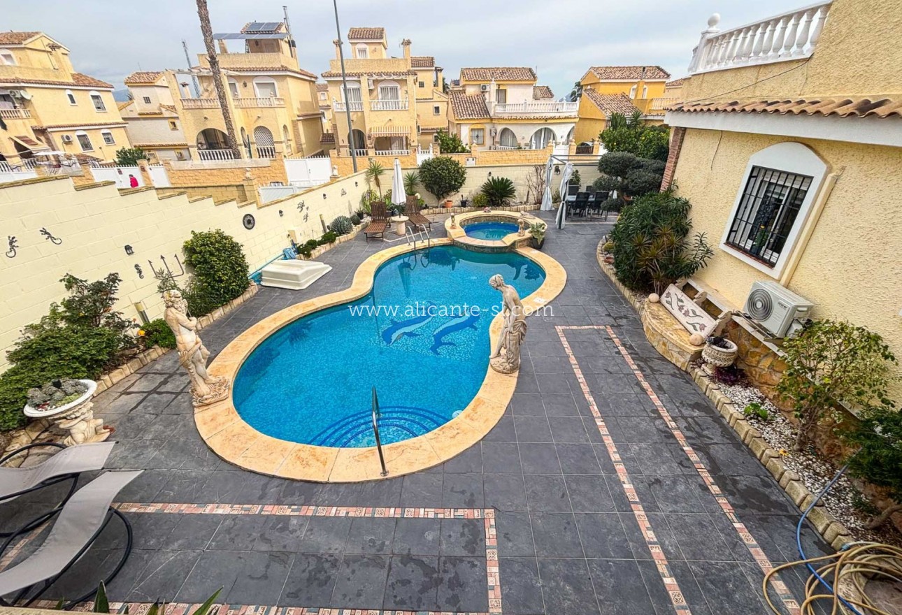 Venta - Villa  - Monforte del Cid