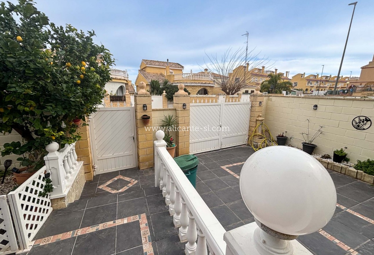 Venta - Villa  - Monforte del Cid