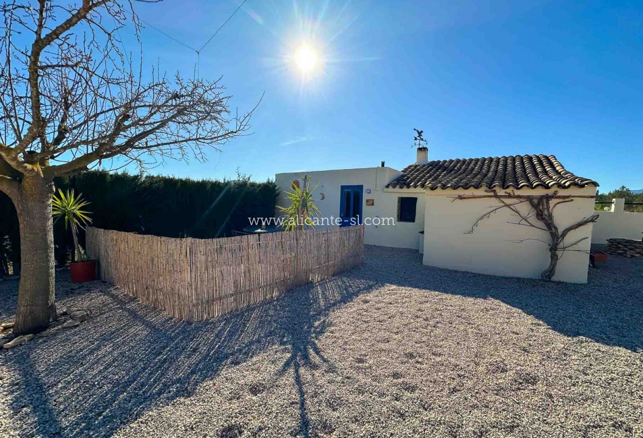 Venta - Villa  - Sax