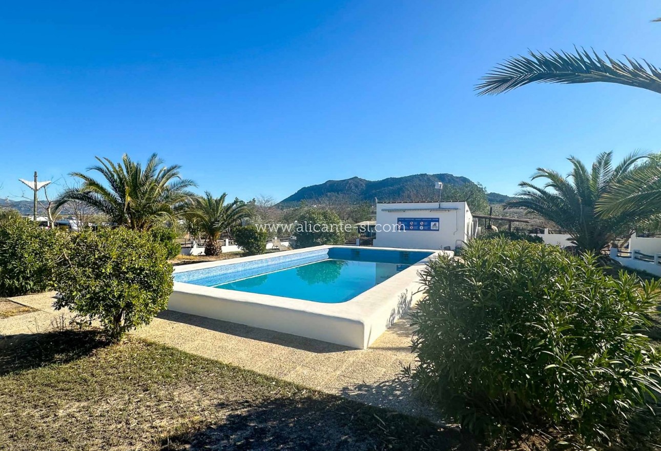 Venta - Villa  - Sax