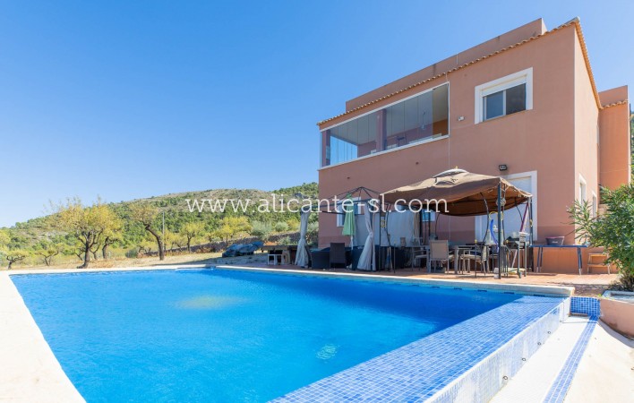 Villa / Doppelhaushälfte - Resale - Hondón de las Nieves - Hondón de las Nieves