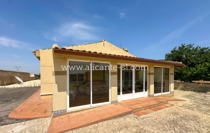 Villa / Doppelhaushälfte - Resale - Hondón de los Fráiles - Hondón de los Fráiles