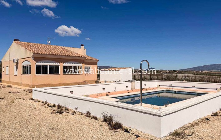 Villa / Doppelhaushälfte - Resale - Pinoso - Pinoso