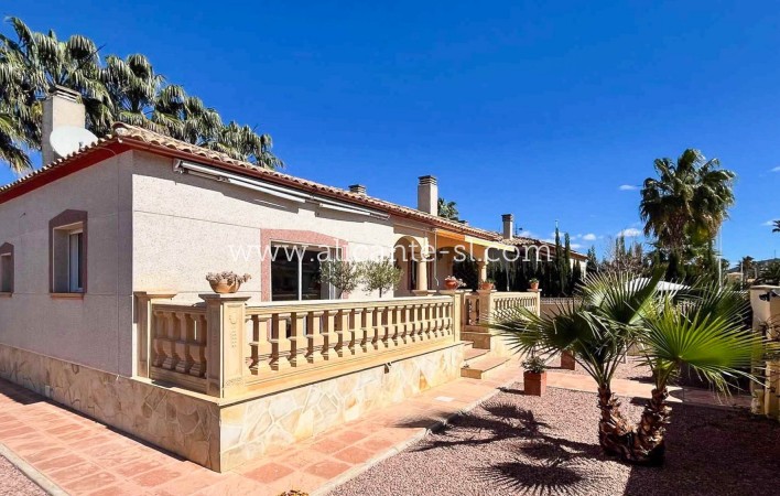 Villa  - Sale - Hondón de las Nieves - Hondón de las Nieves