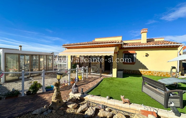 Villa  - Sale - Hondón de las Nieves - Hondón de las Nieves