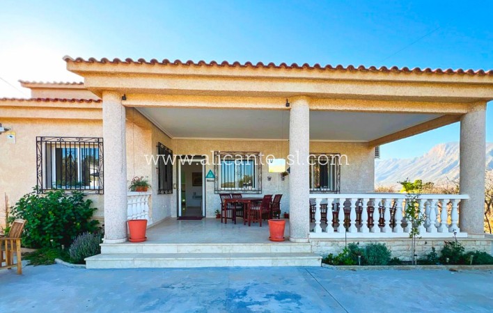 Villa  - Sale - Hondón de los Fráiles - Hondón de los Fráiles