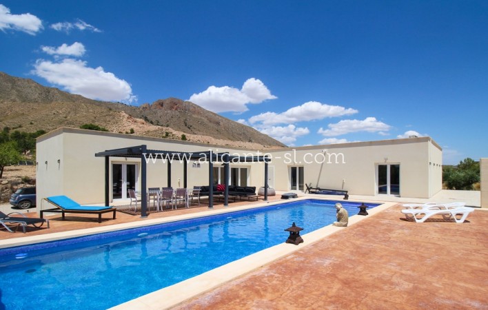 Villa  - Sale - Macisvenda - Macisvenda