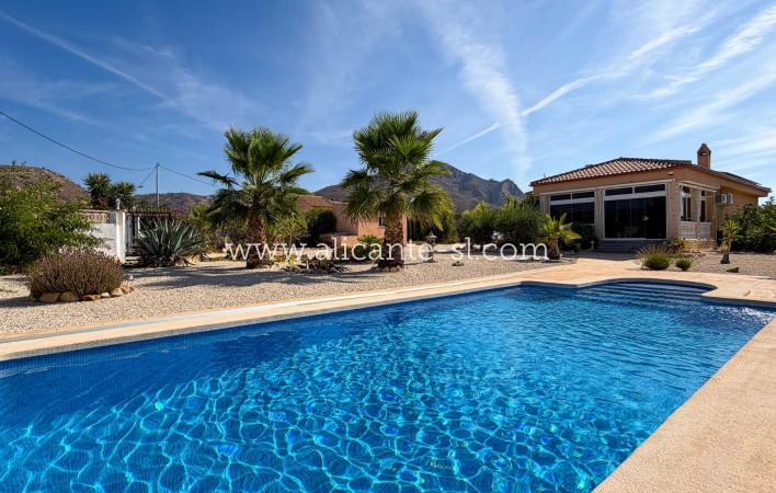 Villa  - Sale - Macisvenda - Macisvenda