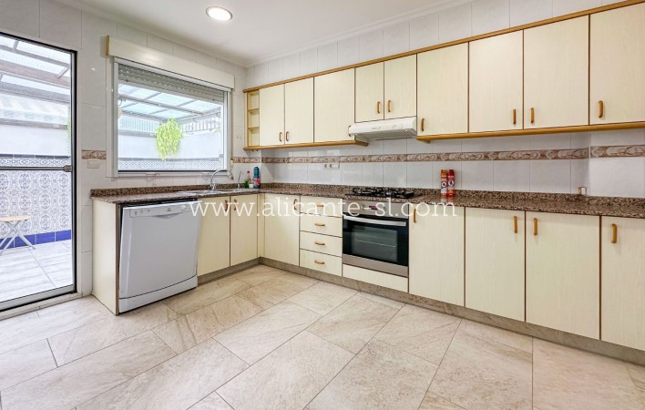 Venta - Adosado - Hondón de las Nieves