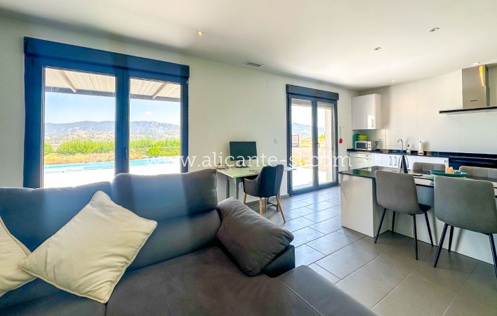 Resale - Villa / Doppelhaushälfte - Hondón de las Nieves